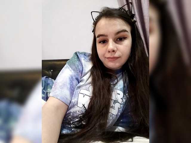 Lona-S's BongaCams show and profile