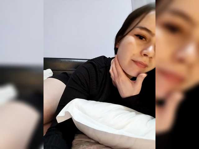 Lona-S's BongaCams show and profile