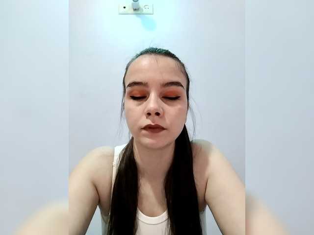 Lona-S's BongaCams show and profile