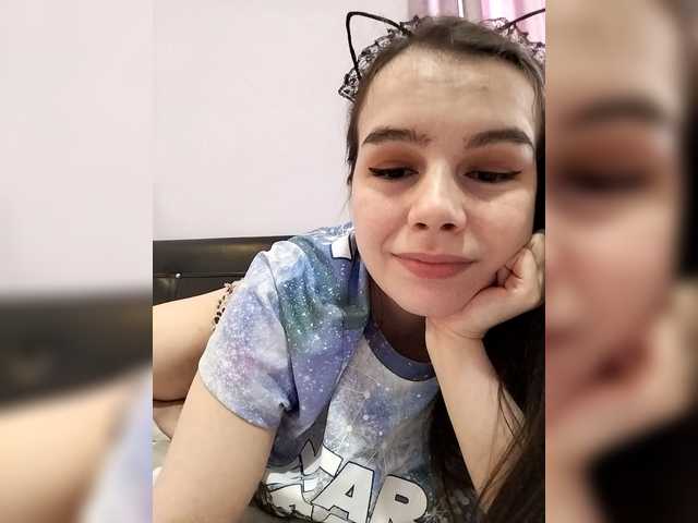 Lona-S's BongaCams show and profile