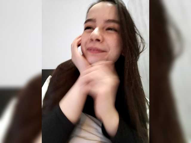 Lona-S's BongaCams show and profile