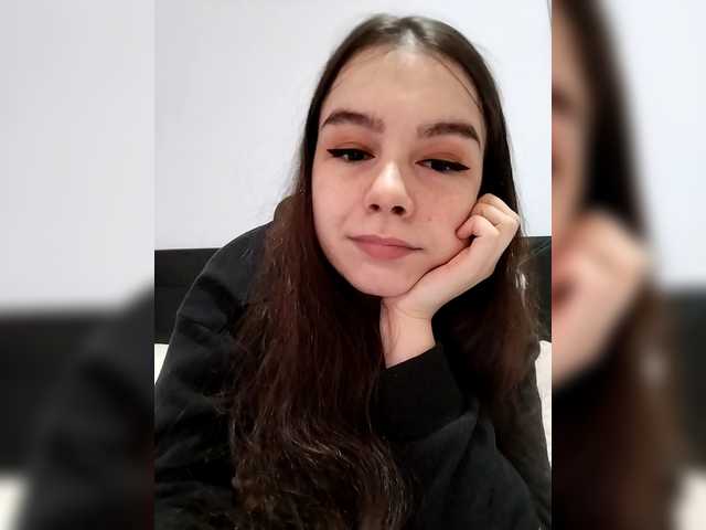 Lona-S's BongaCams show and profile