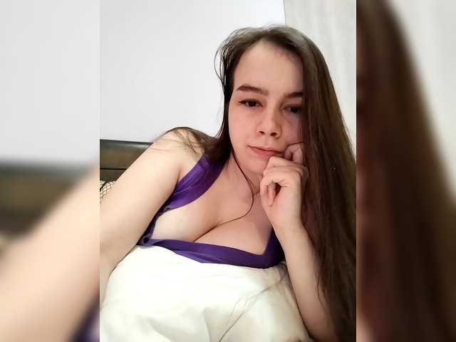 Lona-S's BongaCams show and profile