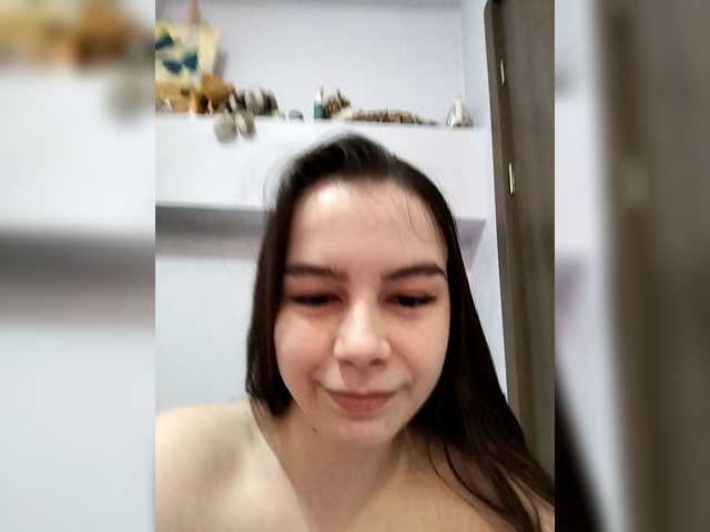 Lona-S's BongaCams show and profile