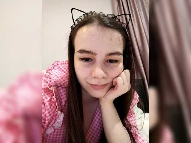 Lona-S's BongaCams show and profile