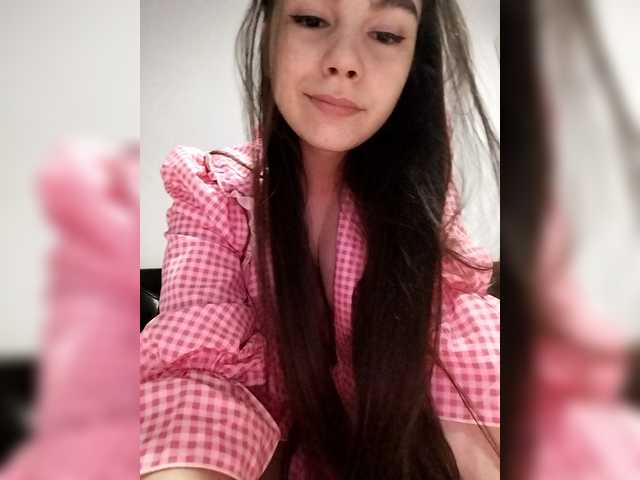 Lona-S's BongaCams show and profile