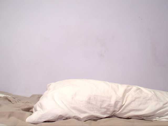 Lona-S's BongaCams show and profile