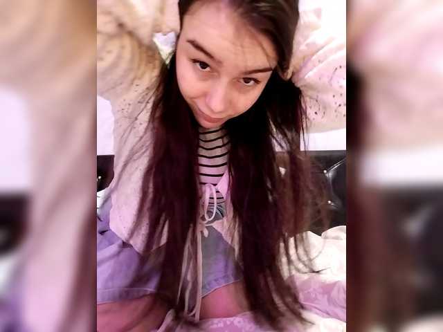 Lona-S's BongaCams show and profile