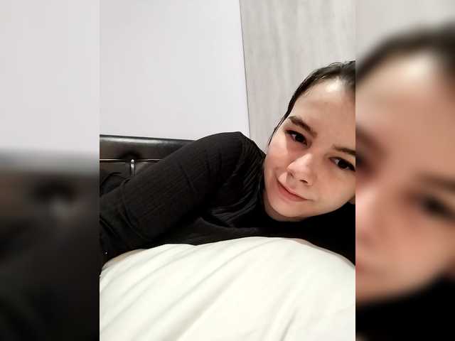 Lona-S's BongaCams show and profile