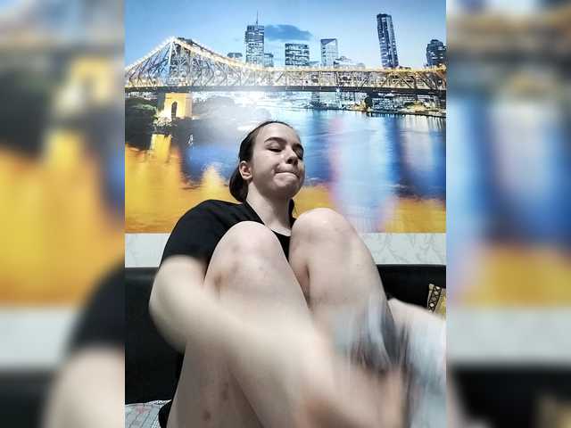 Lona-S's BongaCams show and profile