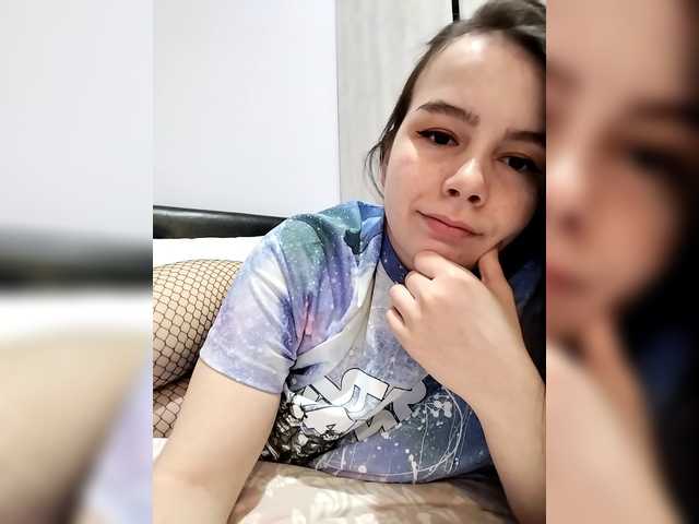 Lona-S's BongaCams show and profile