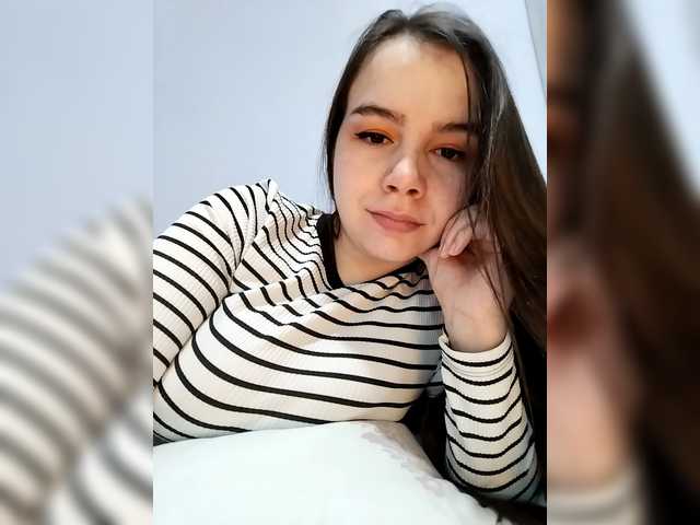 Lona-S's BongaCams show and profile