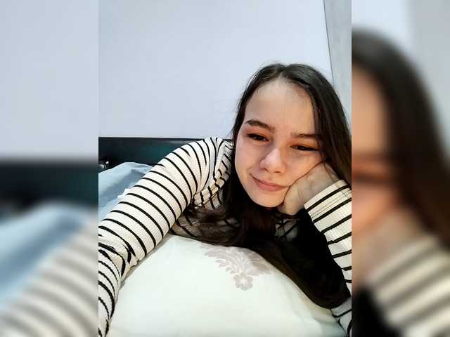 Lona-S's BongaCams show and profile