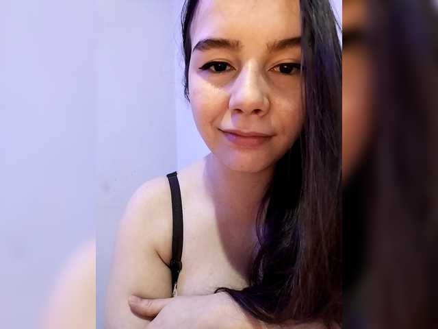 Lona-S's BongaCams show and profile