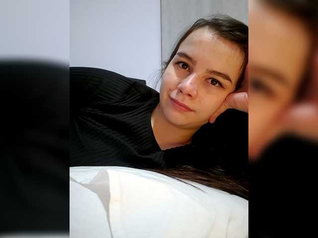 Lona-S's BongaCams show and profile