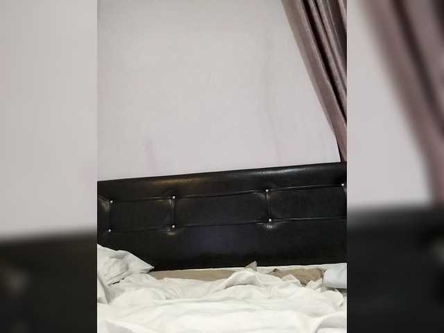 Lona-S's BongaCams show and profile