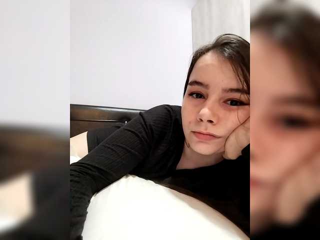 Lona-S's BongaCams show and profile