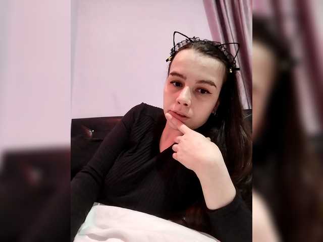 Lona-S's BongaCams show and profile