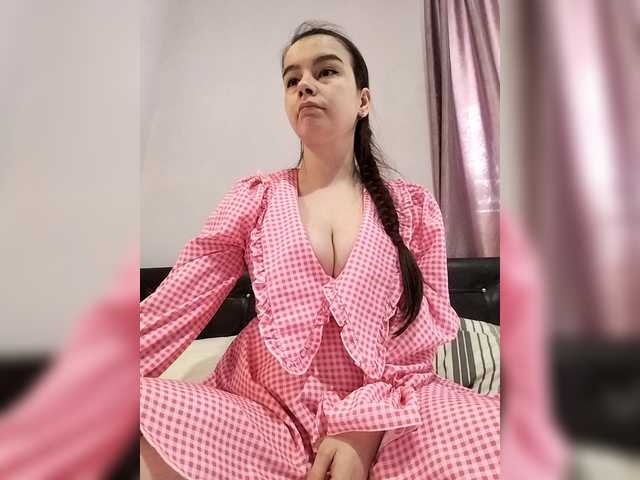 Lona-S's BongaCams show and profile