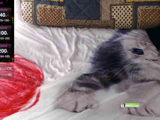 Angelina-1-7 webcam