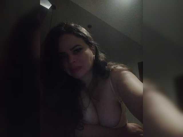 AliceBraga's BongaCams show and profile