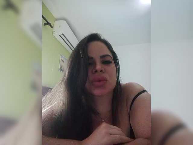  AliceBraga chat room