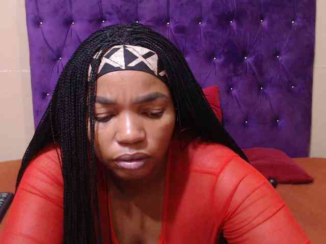 sexyeboncurvy webcam