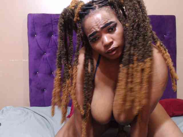 sexyeboncurvy sexyeboncurvy