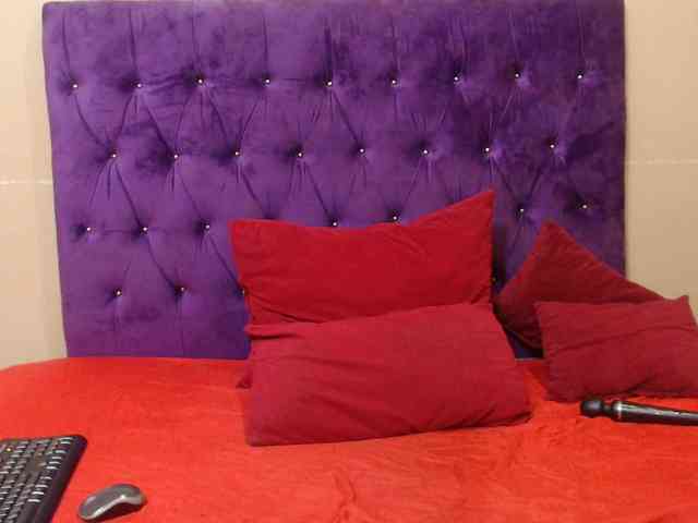 sexyeboncurvy webcam