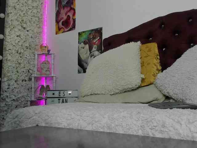 Jessica-Angel webcam