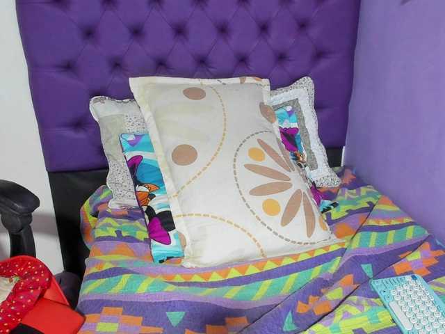 MargothClain's BongaCams show and profile