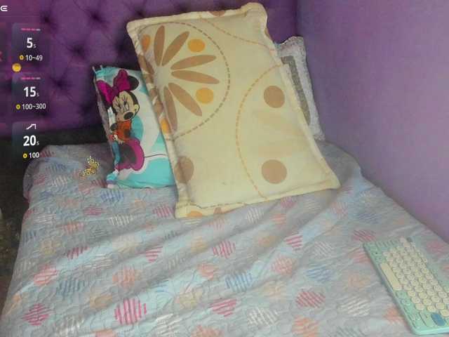 MargothClain live cam profile