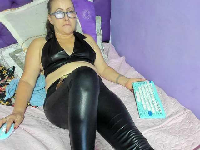 MargothClain's BongaCams show and profile