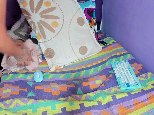 MargothClain's BongaCams show and profile