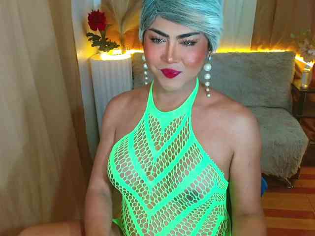 queenAletta Live Webcam on BongaCams