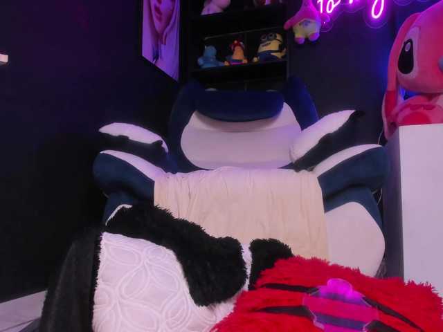 Katiehill's BongaCams show and profile