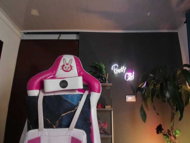 Katiehill's BongaCams show and profile