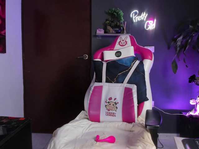 Katiehill's BongaCams show and profile