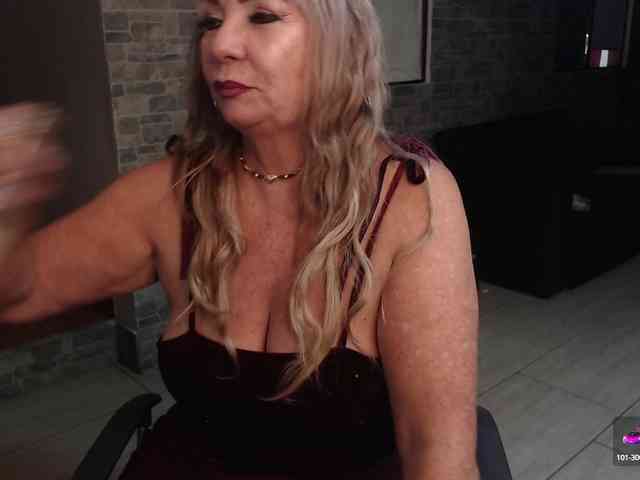 live voyeur webcam Xcarlet1