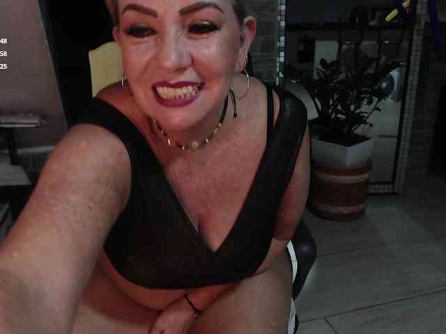 free sex live Xcarlet1