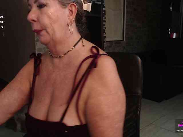 free video chat online Xcarlet1