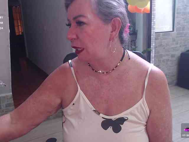 xcarlet1