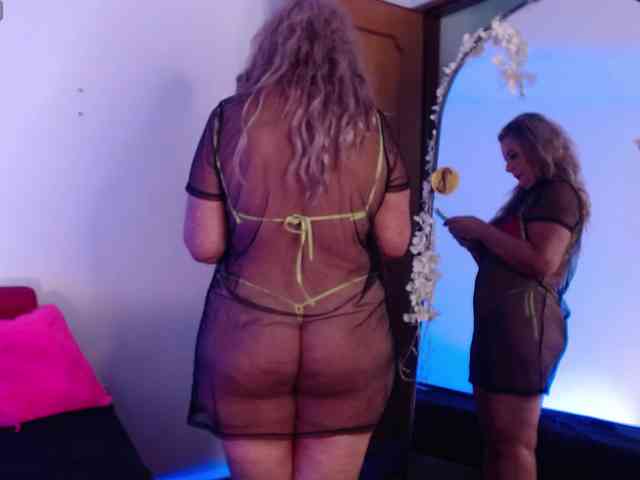 live sex chat free Xcarlet1