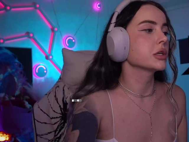 your-red-wine's BongaCams show and profile