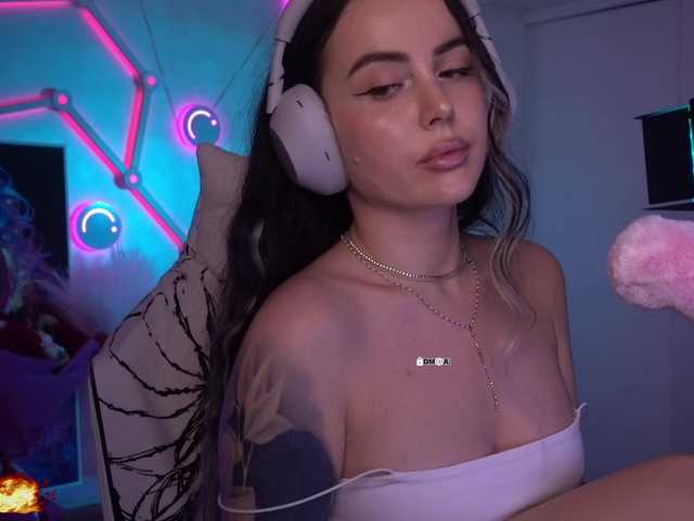 your-red-wine's BongaCams show and profile