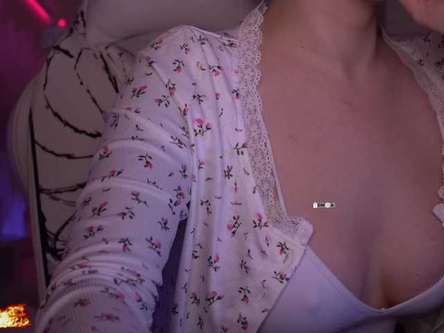 your-red-wine's BongaCams profile