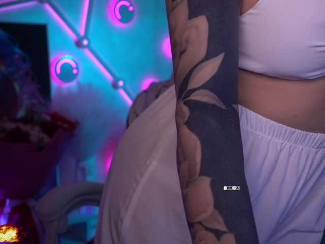 your-red-wine's BongaCams show and profile