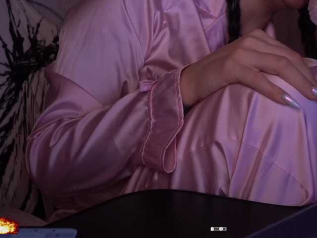 your-red-wine's BongaCams profile