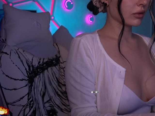 your-red-wine's BongaCams profile