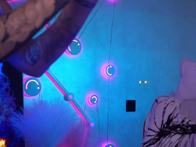 your-red-wine's BongaCams show and profile